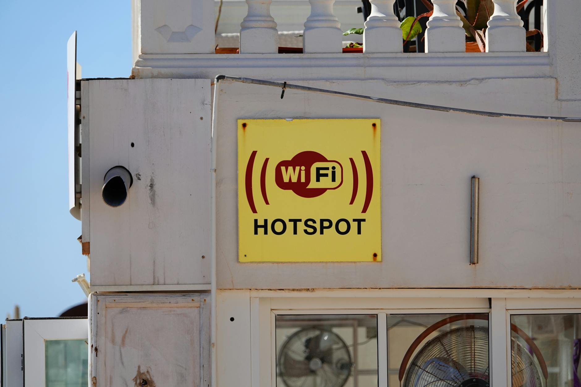 香港 WiFi Egg 推薦 2026：三大電訊商 vs 獨立 WiFi 蛋邊款最抵？